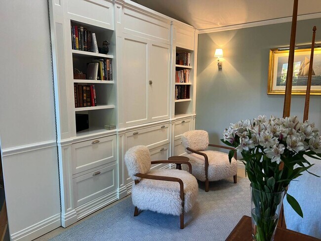 Building Photo - 23 Howard St