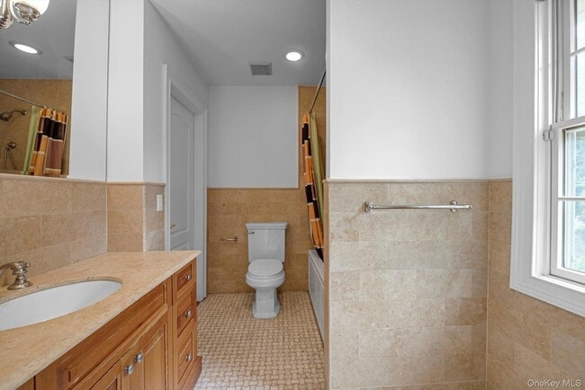 Building Photo - 87 Arleigh Rd