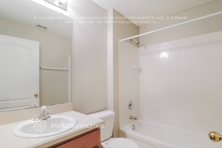 Building Photo - 620 Porto Cristo Ave