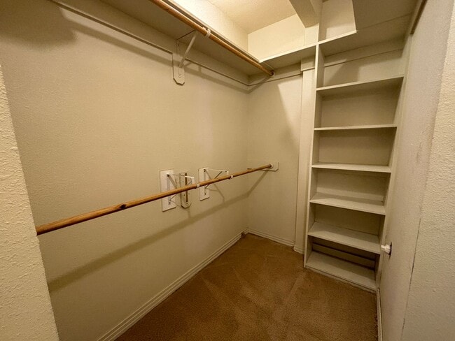 Building Photo - Spacious 3/2 in Tech Terrace w/ option to ...
