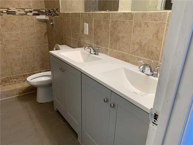 Building Photo - 2701 NW 21st St