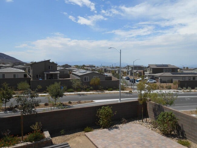 Building Photo - Beautiful Spacious Home in Henderson
