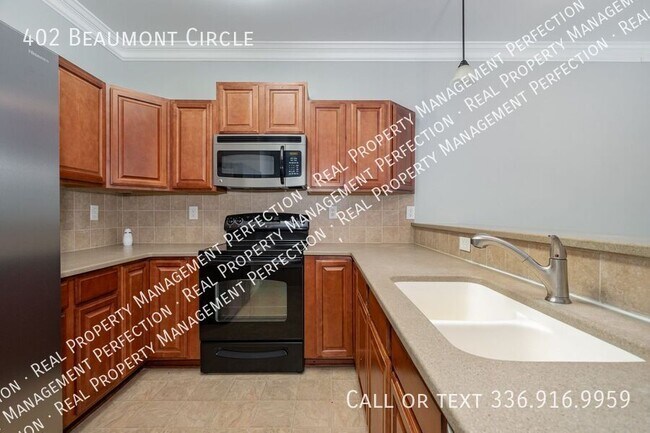 Building Photo - 402 Beaumont Cir