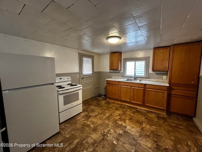 Building Photo - 26 S Church St