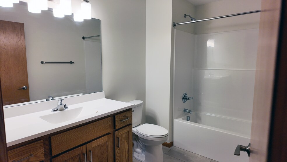 Bathroom - 2108 Arlington Trl