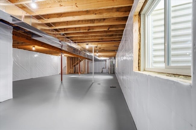 Building Photo - 13 Stone Ml Ct