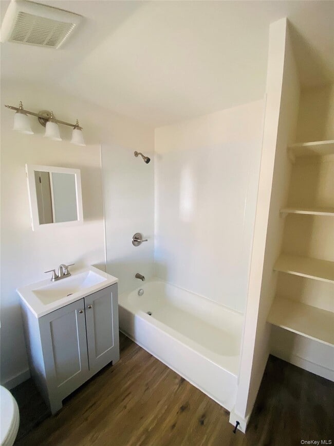 Building Photo - 31 Mountain Ave