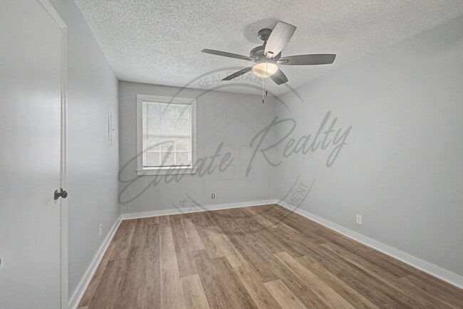 Building Photo - Two Bedroom Ranch in North Nashville - 1/2 Off First Months Rent!