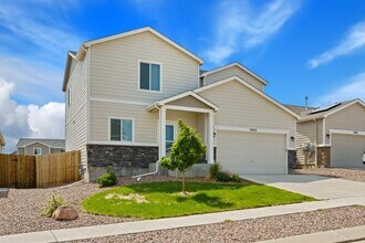 Building Photo - Stunning Forest Meadows Home Available NOW!