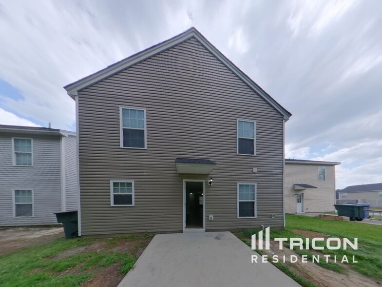Building Photo - 3 Wild Iris Ct