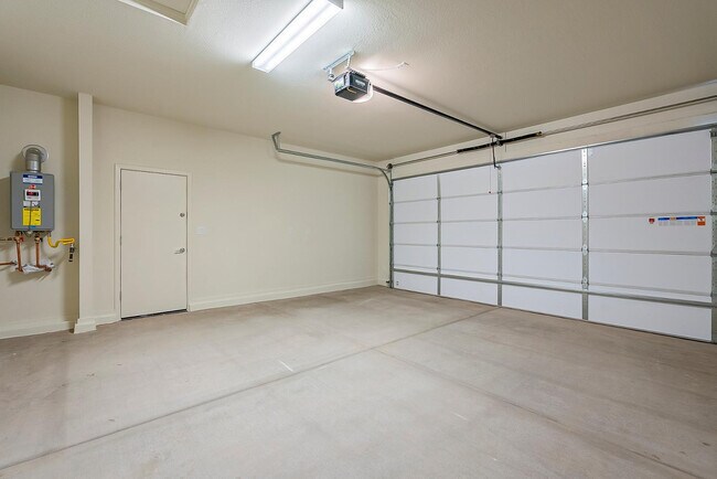 Building Photo - 5944 E Melinda Ln