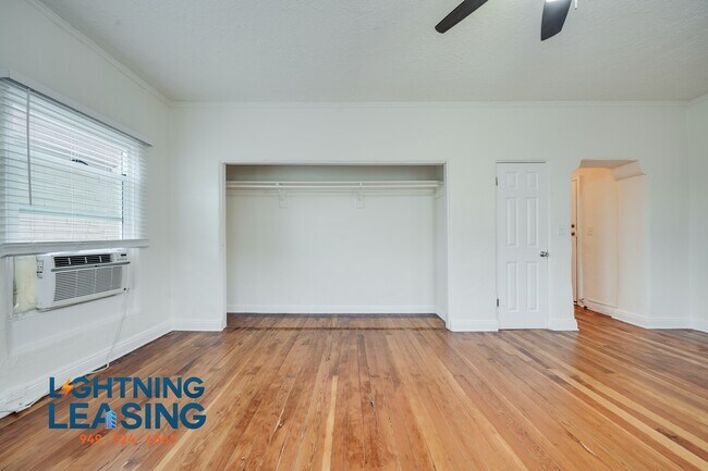 Building Photo - 923 S Bonnie Brae St