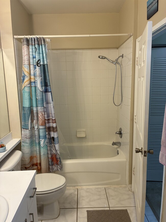 Building Photo - 510 Florida Club Blvd