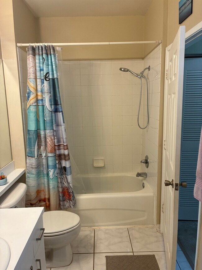 Building Photo - 510 Florida Club Blvd