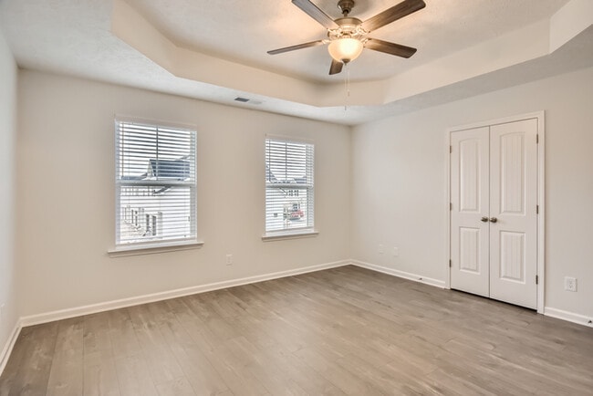 Building Photo - Move-In Special! 3 Bed/3 Bath Townhome with Garage / Pet-Friendly / Available Now!
