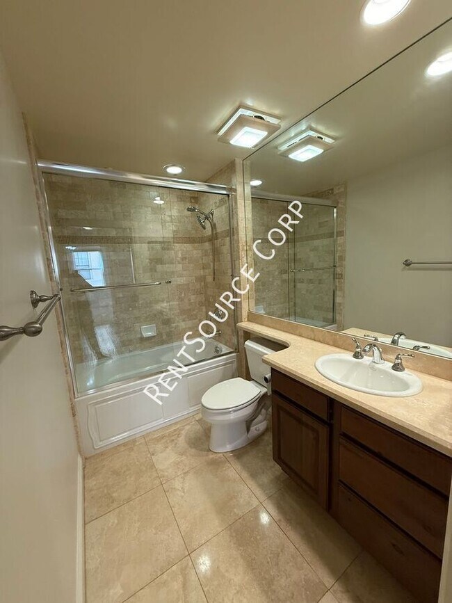 Building Photo - 12044 Hoffman St