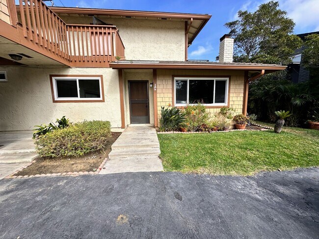 Building Photo - 120A