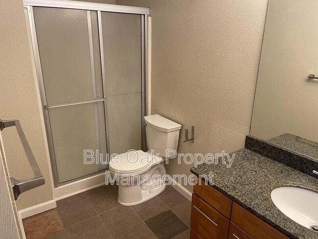 Building Photo - 1420 Sherman Ave