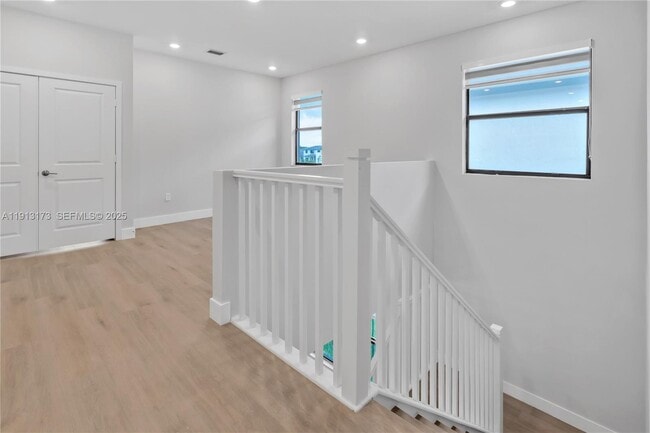 Building Photo - 4276 SW 173rd Ave