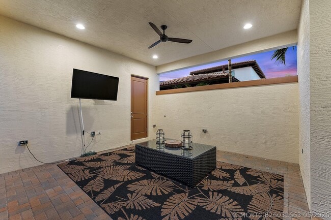Building Photo - 1077 Faulkner Ter