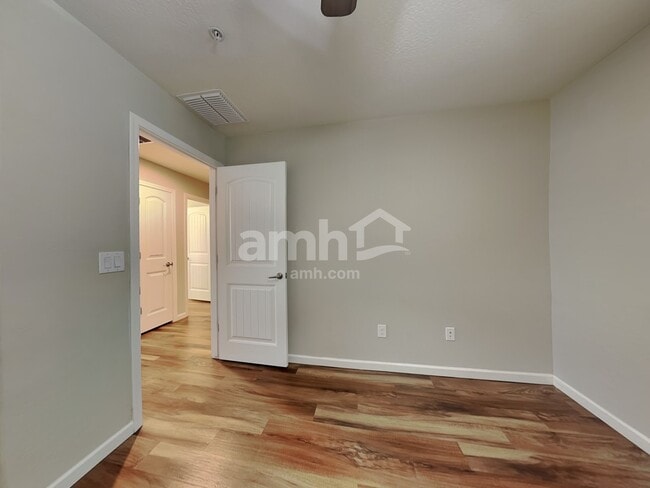 Building Photo - 20709 W Maiden Ln