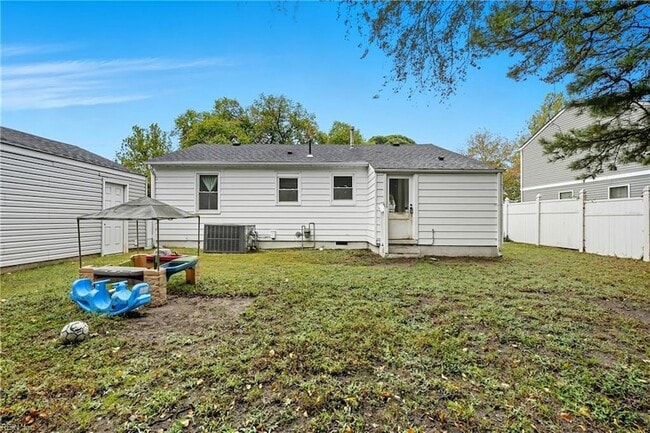 Building Photo - 837 Tifton St