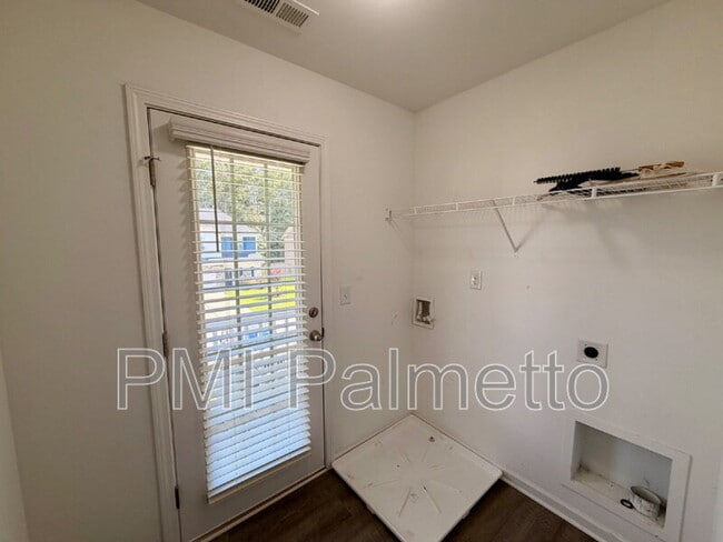 Building Photo - 226 Elsoma Dr