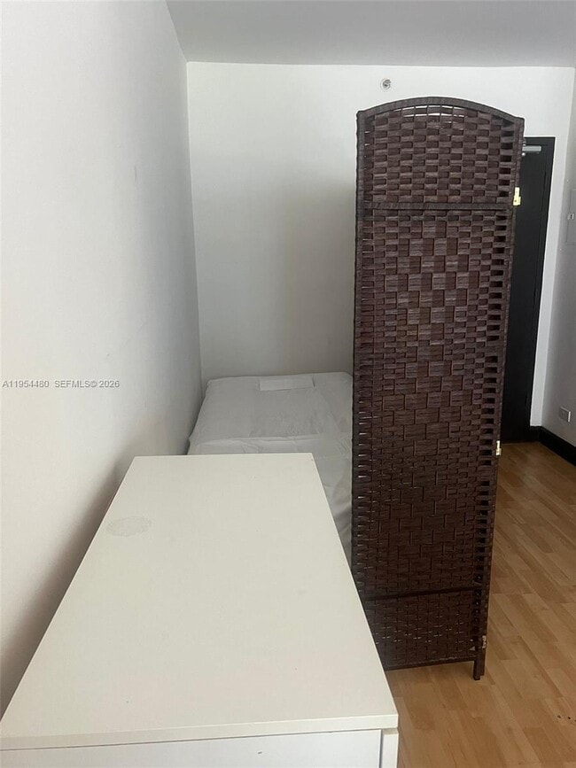 Building Photo - 1500 Bay Rd