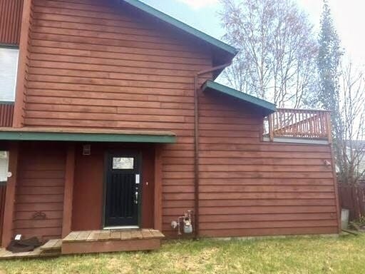 Building Photo - Spacious East Anchorage Home with Yard & Garage!