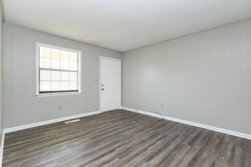 Building Photo - 1418 Baggett Rd