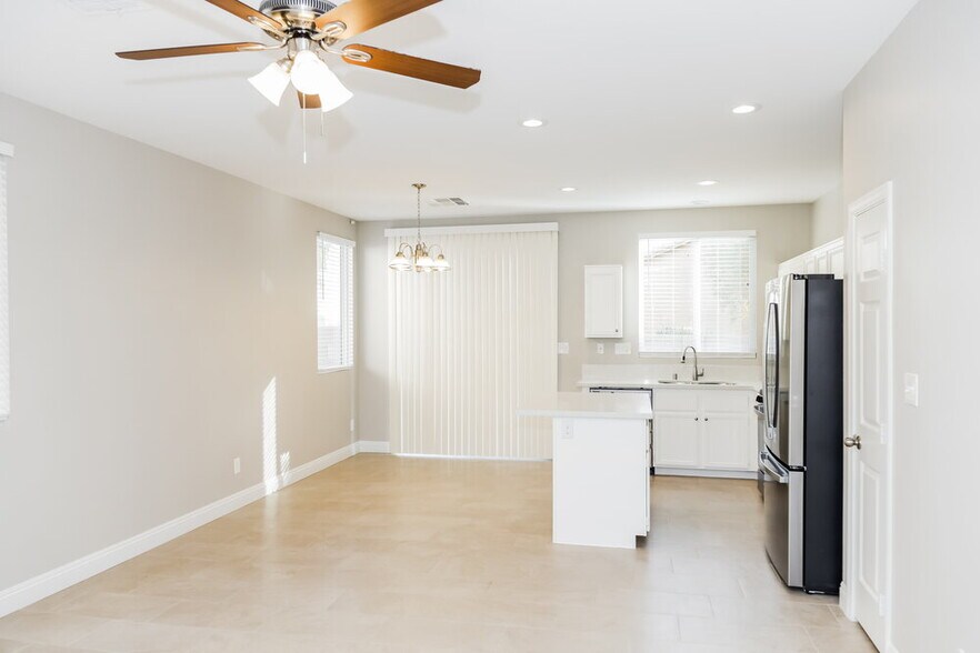 Building Photo - 486 Kirkstone Way