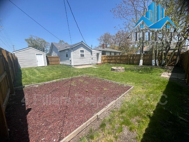 Building Photo - 2612 Vine Ct