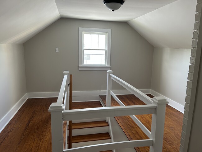 Building Photo - 352 Shenandoah Ave