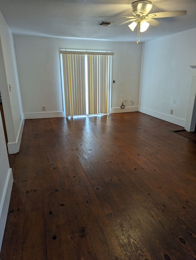 Building Photo - 20333 Sugarloaf Mountain Rd
