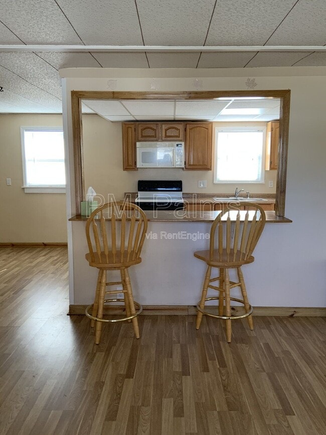 Building Photo - 2026 Shady Cove Dr