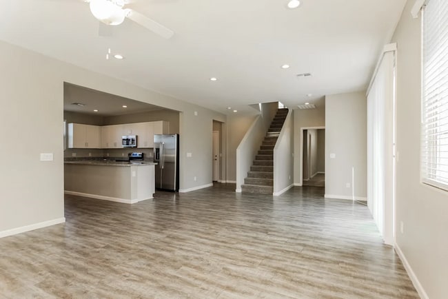 Building Photo - 5022 N 189th Glen