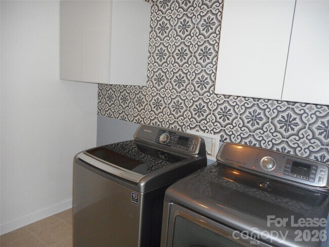 Building Photo - 9628 Daufuskie Dr