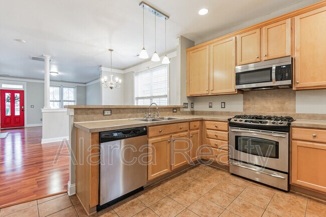 Building Photo - 4234 Vance Rd N