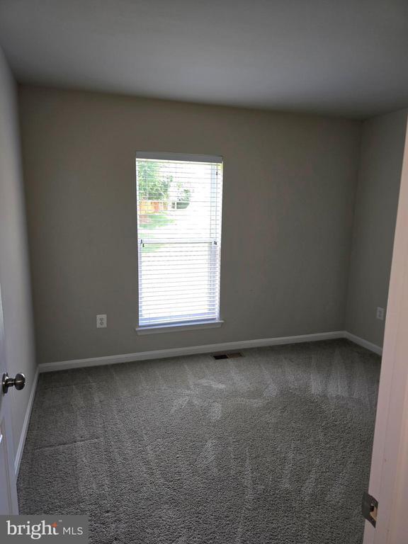 Building Photo - 429 Woodcrest Dr SE