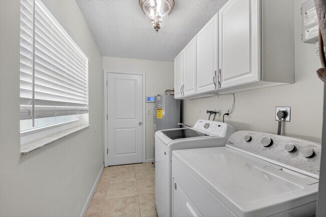 Building Photo - 17414 Spring Tree Ln