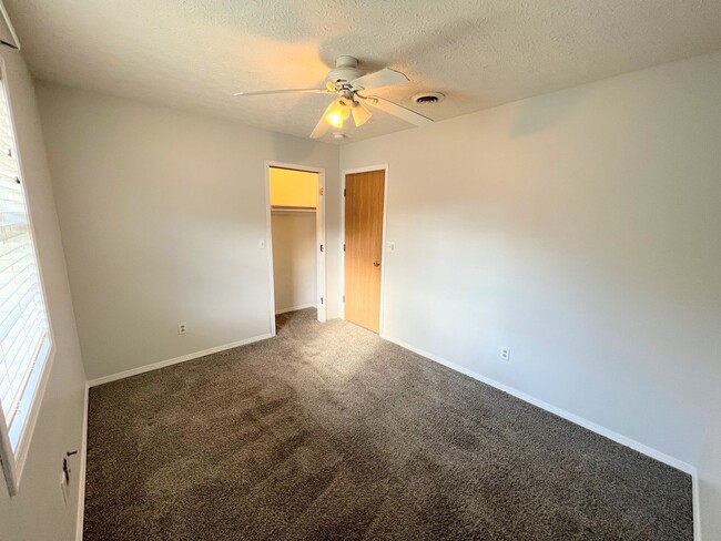 Building Photo - Single Family Home with a fenced in backyard!