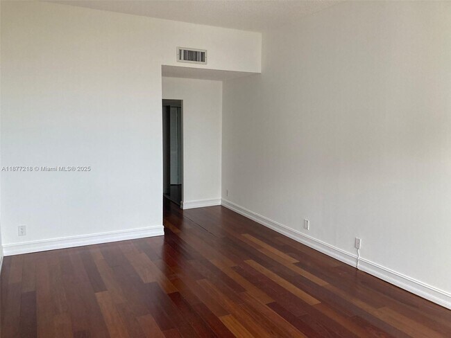 Building Photo - 18151 NE 31st Ct