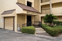 Building Photo - 1817 Golf View Dr