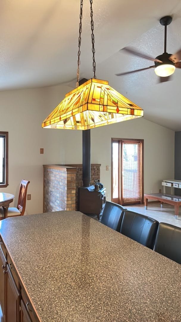 Building Photo - 3 bedroom, 2 bath, 2 car garage for rent O...