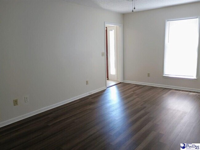 Building Photo - 602 Stoneybrook Terrace