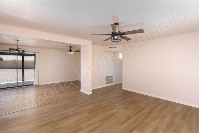 Building Photo - CHARMING NORTHSIDE HOME