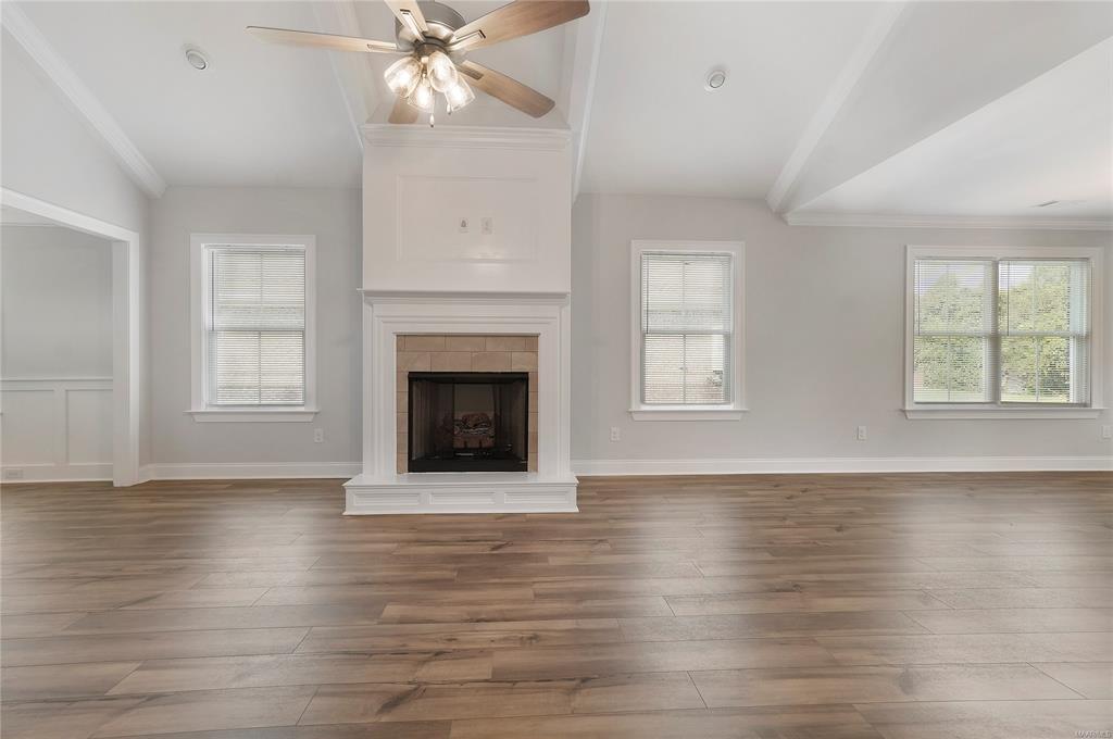 Building Photo - 994 Pearl Dr