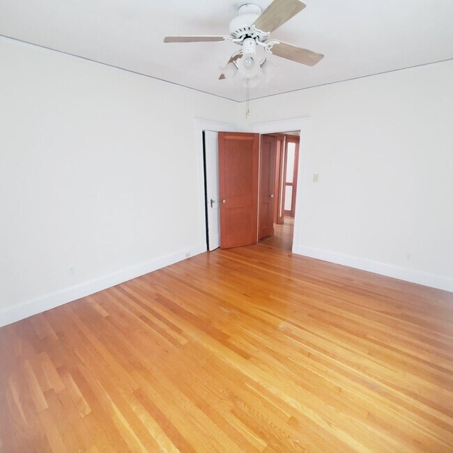 Building Photo - Charming Roslindale 2 Bd 1 Bath w Garage and Green Space