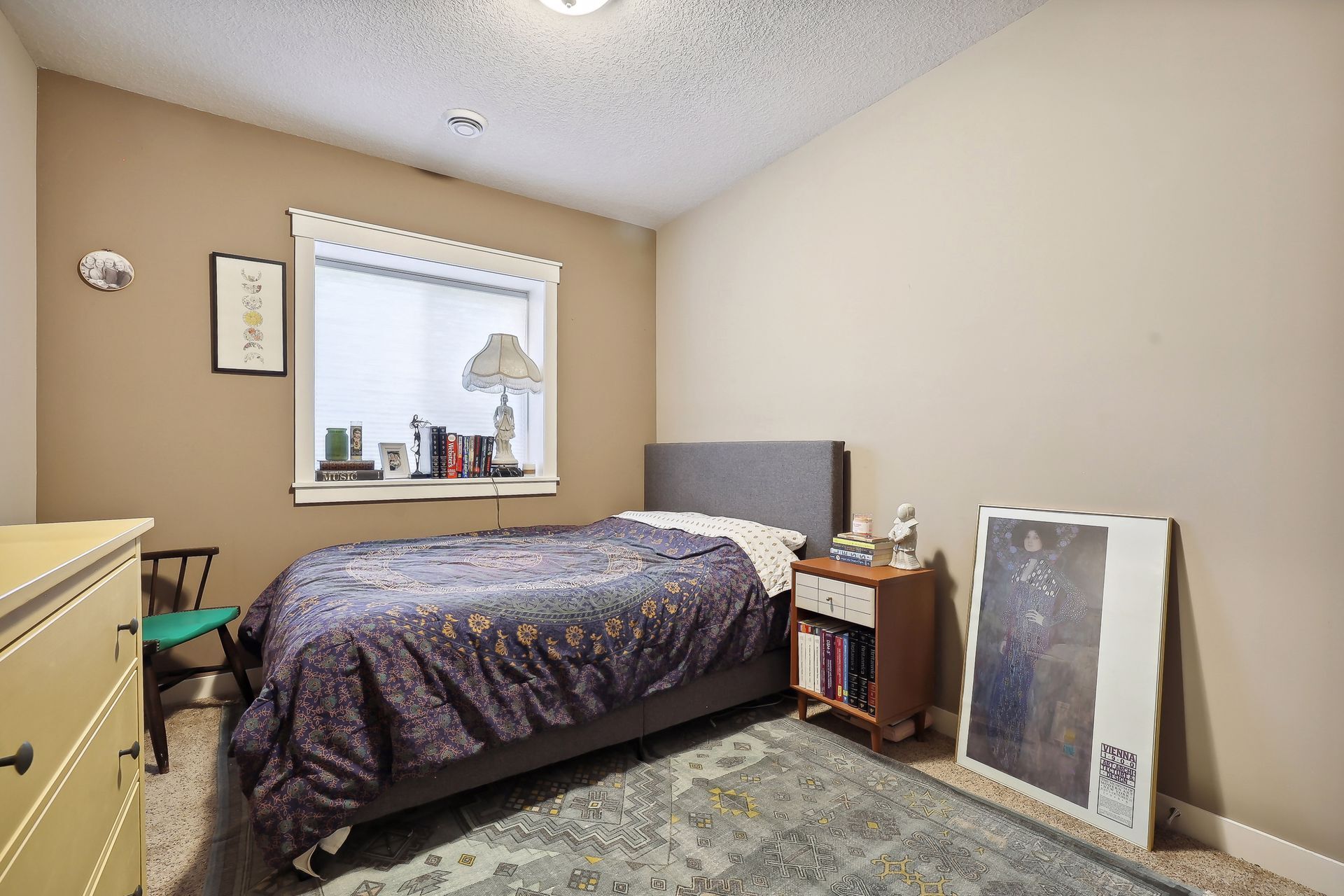 Building Photo - 2019 Louisiana Ave S