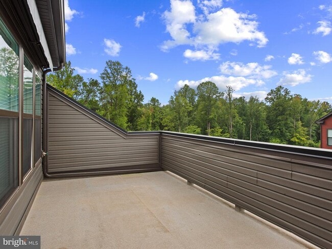 Building Photo - 305 Backwater Wy